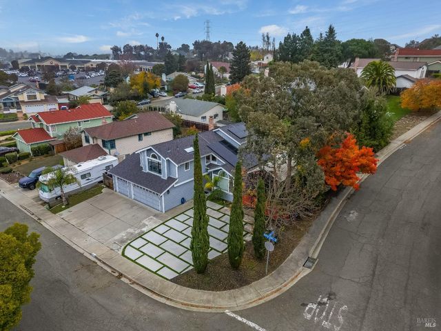 257 Valley Oak Ln, Vallejo, CA 94591