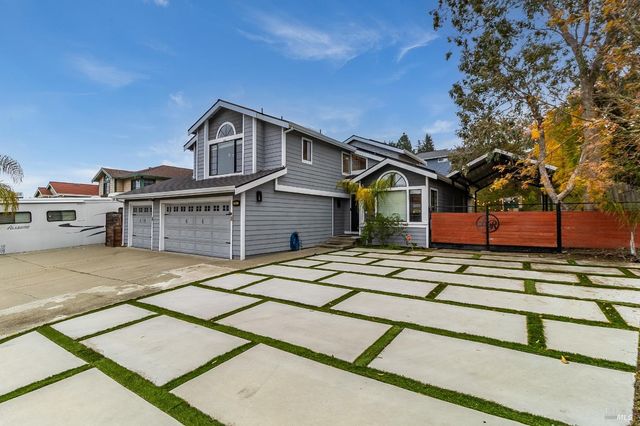 257 Valley Oak Ln, Vallejo, CA 94591