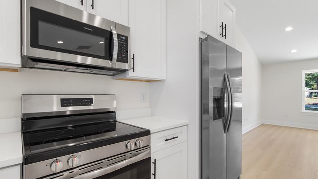 84 W Oleander Avenue, Defuniak Springs, FL 32433