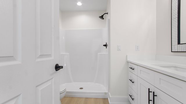 84 W Oleander Avenue, Defuniak Springs, FL 32433