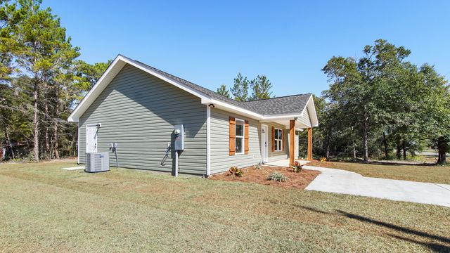 84 W Oleander Avenue, Defuniak Springs, FL 32433