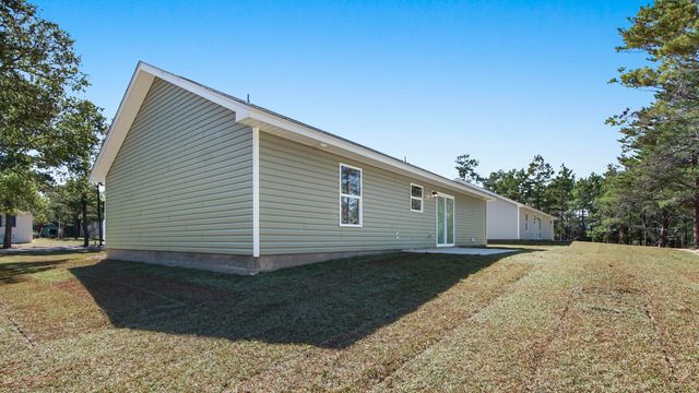 84 W Oleander Avenue, Defuniak Springs, FL 32433