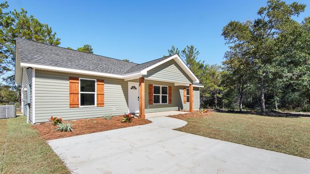 84 W Oleander Avenue, Defuniak Springs, FL 32433