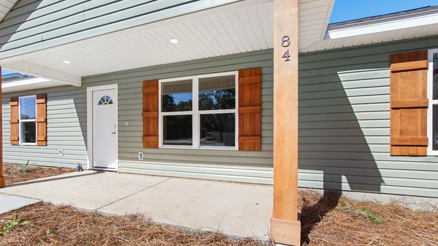 84 W Oleander Avenue, Defuniak Springs, FL 32433