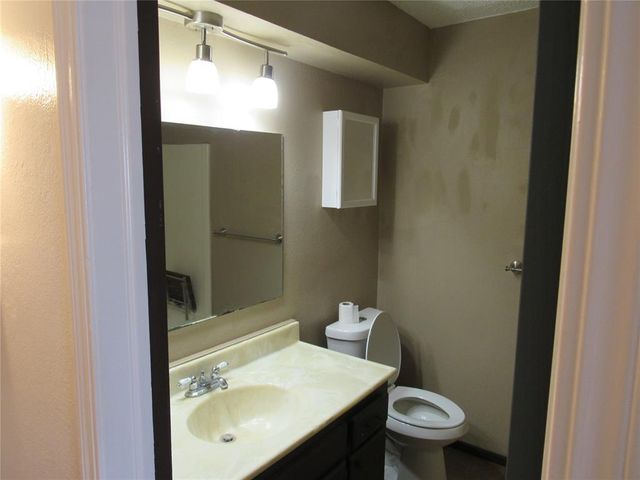 105 Stonewood Drive, Noble, OK 73068