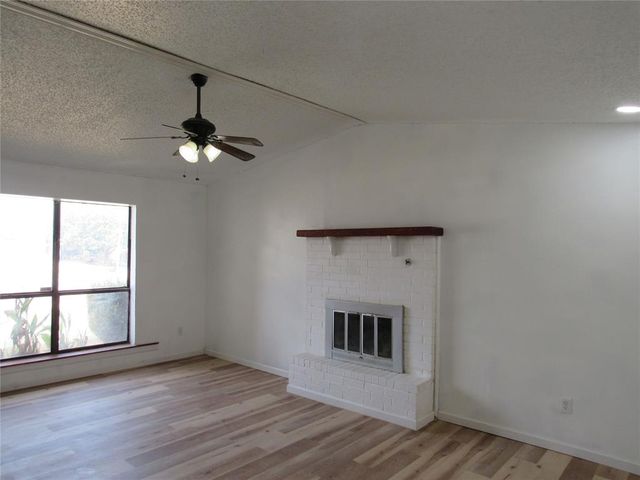 105 Stonewood Drive, Noble, OK 73068