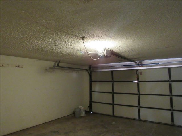 105 Stonewood Drive, Noble, OK 73068