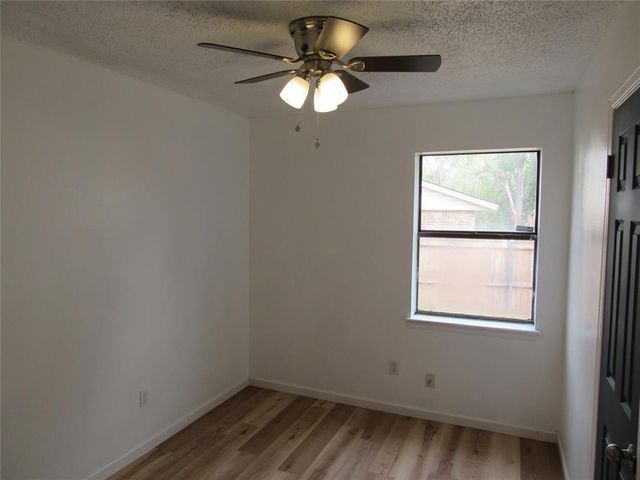 105 Stonewood Drive, Noble, OK 73068