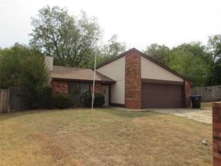 105 Stonewood Drive, Noble, OK 73068