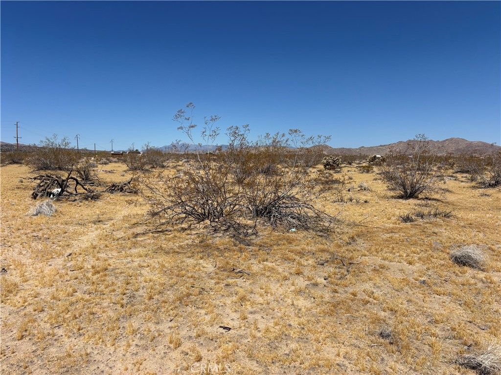 Image 2 of property listing at 0 Little Road, Joshua Tree, CA 92252
