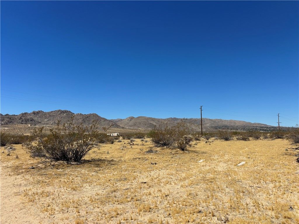 Image 5 of property listing at 0 Little Road, Joshua Tree, CA 92252