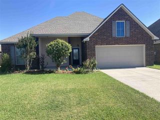 5419 Hebert's Pass Street, Lake Charles, LA 70607