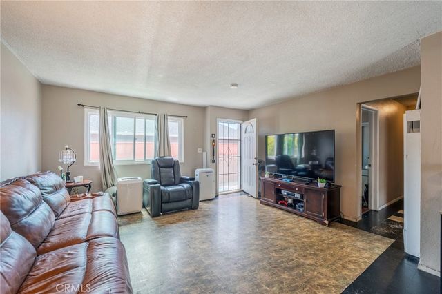 851 W Crestwood, San Pedro, CA 90731