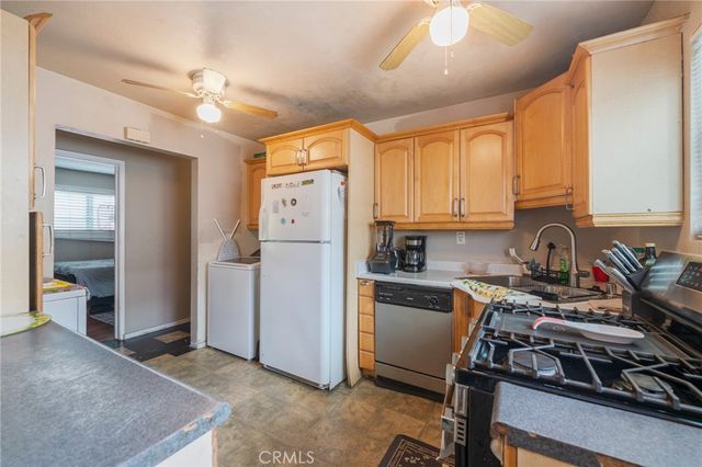 851 W Crestwood, San Pedro, CA 90731