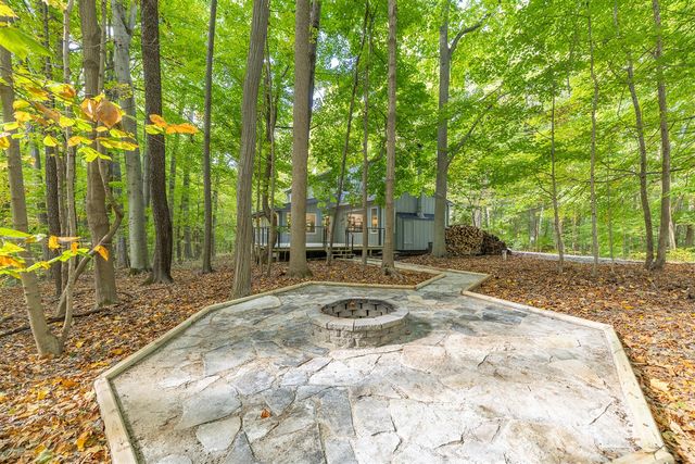 39 Camp Madron Road, Buchanan, MI 49107