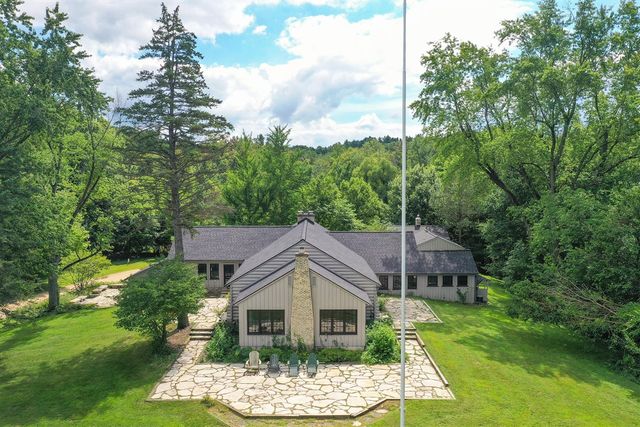 39 Camp Madron Road, Buchanan, MI 49107