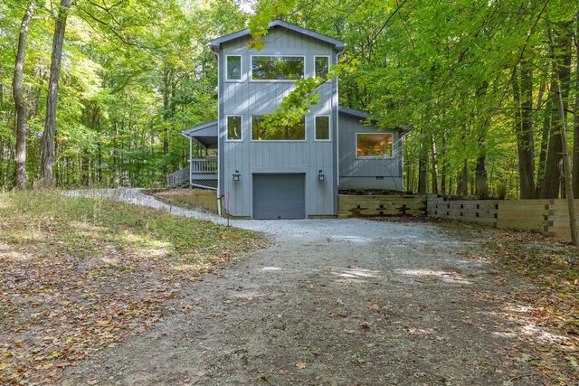 39 Camp Madron Road, Buchanan, MI 49107