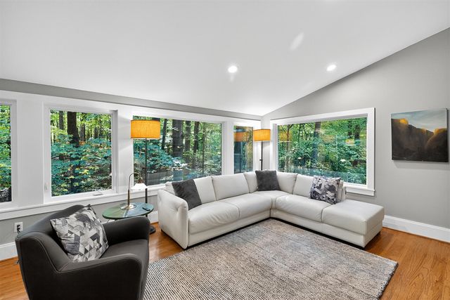 39 Camp Madron Road, Buchanan, MI 49107