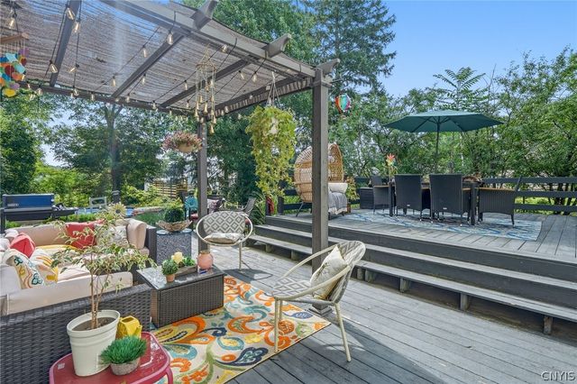 523 South Terry Road, Geddes, NY 13219