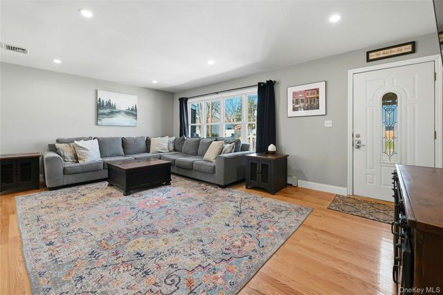 26 Patrician Street, Holbrook, NY 11741