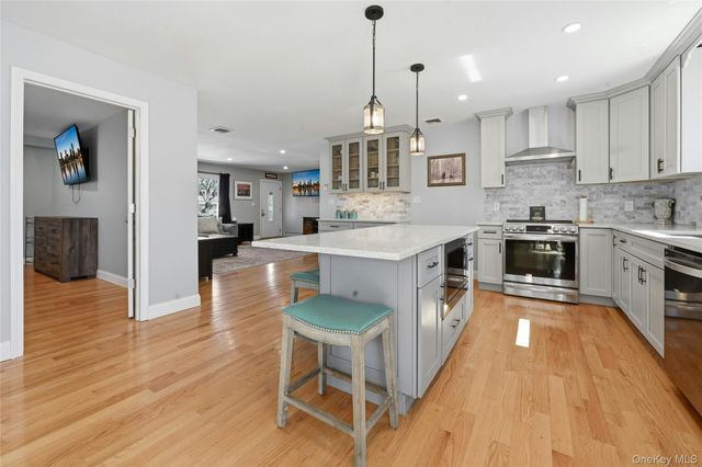 26 Patrician Street, Holbrook, NY 11741