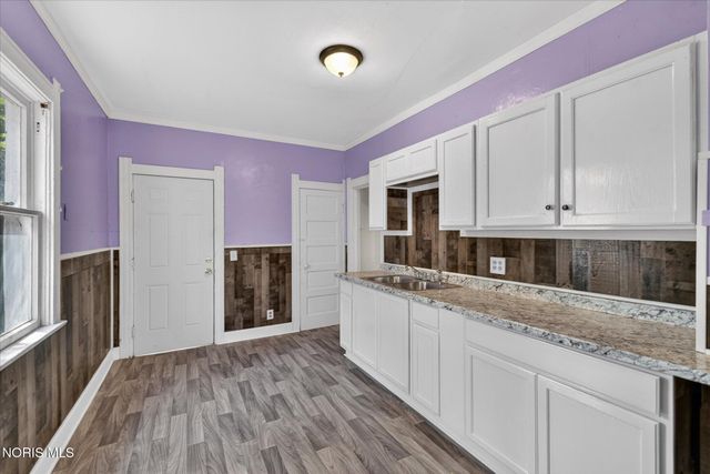 218 Dexter Street, Toledo, OH 43608