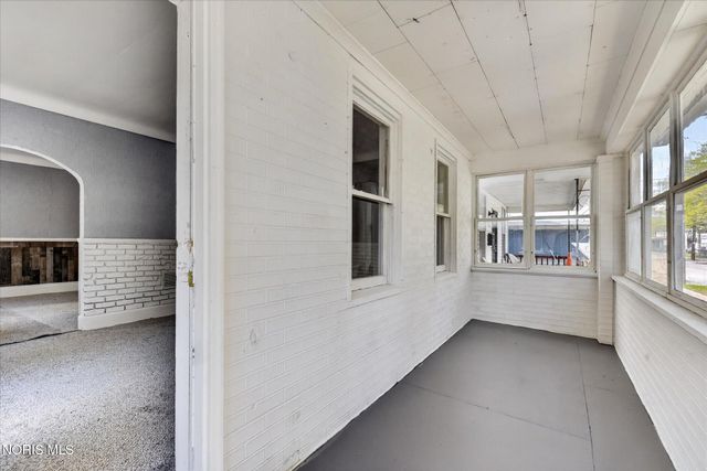 218 Dexter Street, Toledo, OH 43608