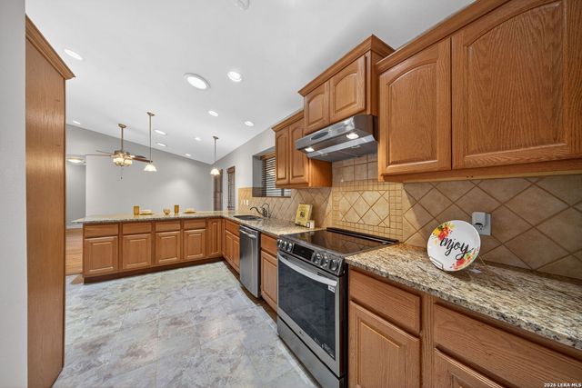 121 Fort Wayne, Universal City, TX 78148