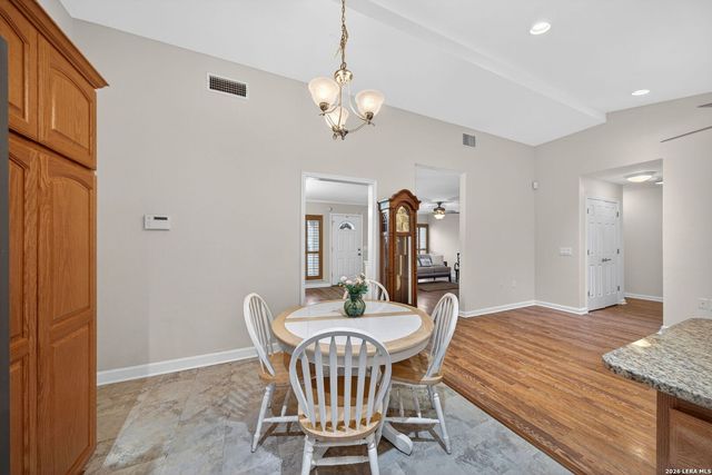 121 Fort Wayne, Universal City, TX 78148