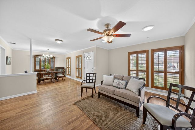 121 Fort Wayne, Universal City, TX 78148