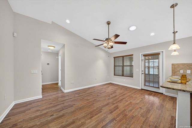 121 Fort Wayne, Universal City, TX 78148