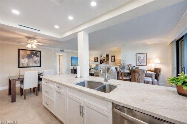 3000 Gulf Shore BLVD N # 212, Naples, FL 34103