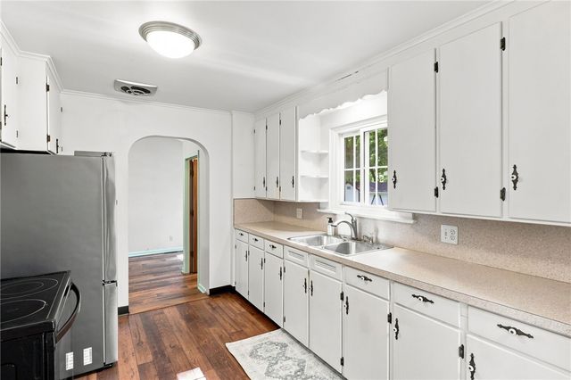 206 Bastian Road, Brighton, NY 14623