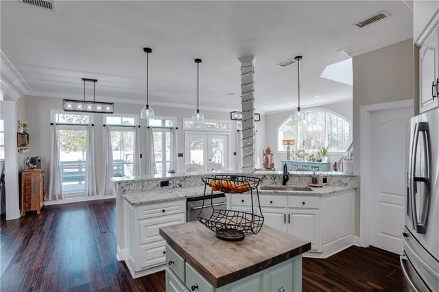 3180 Riverview Pointe Drive, Theodore, AL 36582