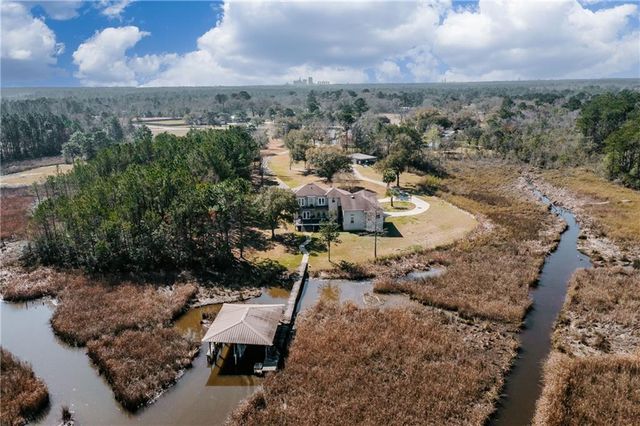 3180 Riverview Pointe Drive, Theodore, AL 36582