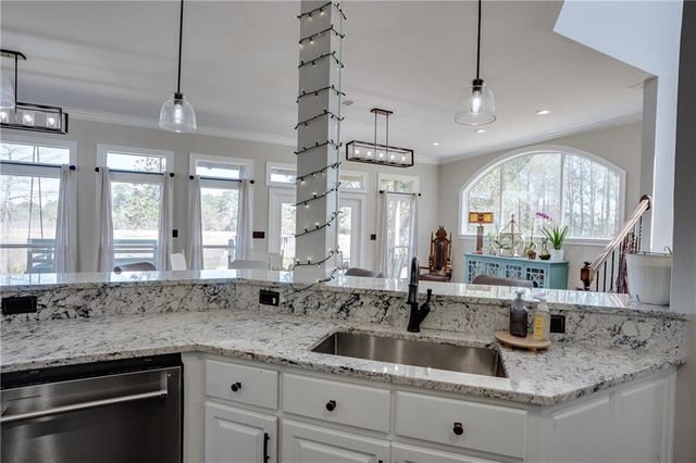 3180 Riverview Pointe Drive, Theodore, AL 36582