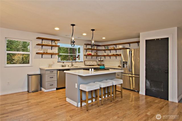 28515 210th Avenue SE, Kent, WA 98042