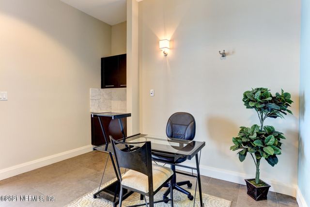 1431 RIVERPLACE Boulevard 1401, Jacksonville, FL 32207