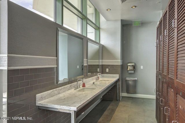 1431 RIVERPLACE Boulevard 1401, Jacksonville, FL 32207