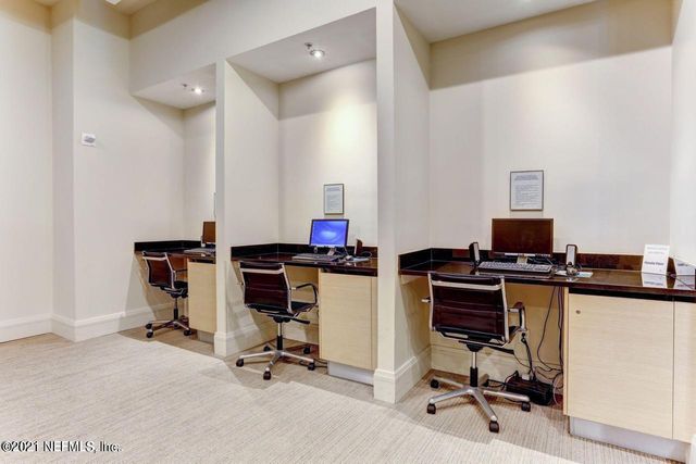 1431 RIVERPLACE Boulevard 1401, Jacksonville, FL 32207
