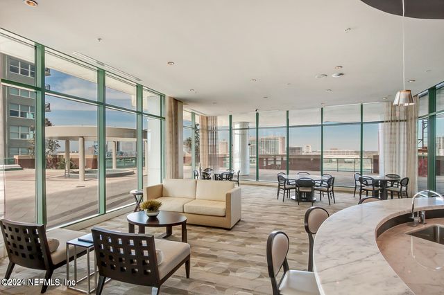 1431 RIVERPLACE Boulevard 1401, Jacksonville, FL 32207