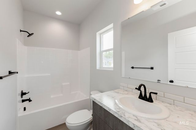 5390 W Yarnell St, Eagle, ID 83616