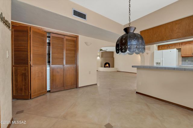 3990 N Ridgecrest Drive, Tucson, AZ 85750