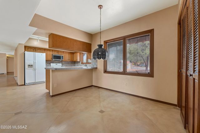 3990 N Ridgecrest Drive, Tucson, AZ 85750