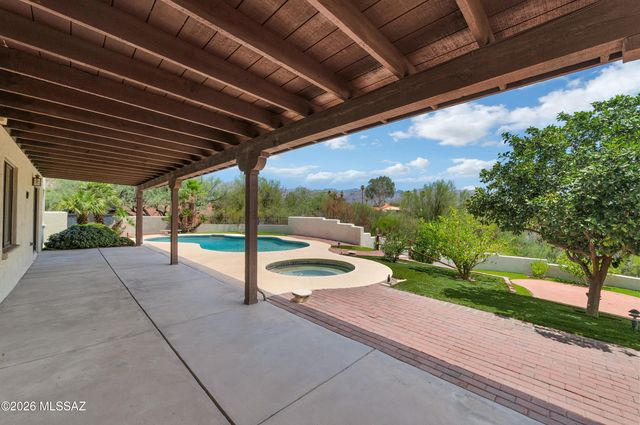 3990 N Ridgecrest Drive, Tucson, AZ 85750