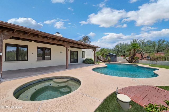 3990 N Ridgecrest Drive, Tucson, AZ 85750