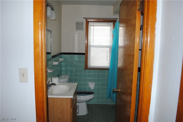 24850 Zeman Avenue, Euclid, OH 44123