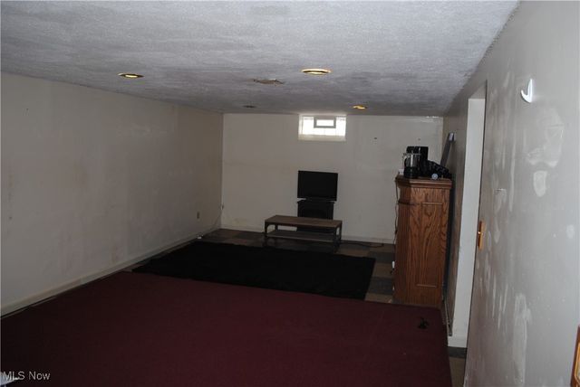 24850 Zeman Avenue, Euclid, OH 44123