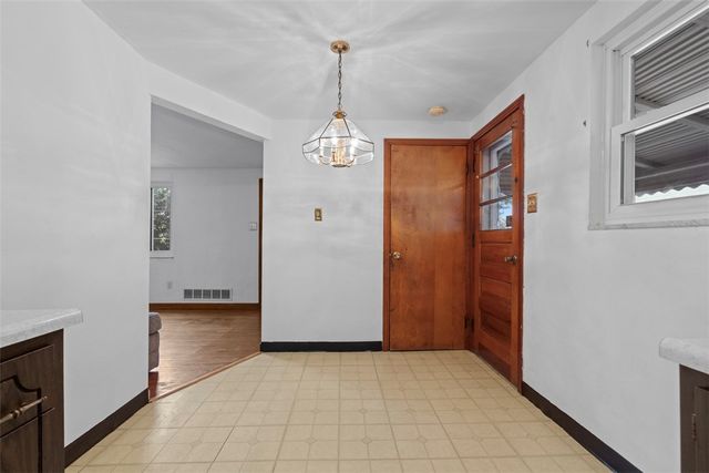 2143 Plainview Ave, Brookline, PA 15226