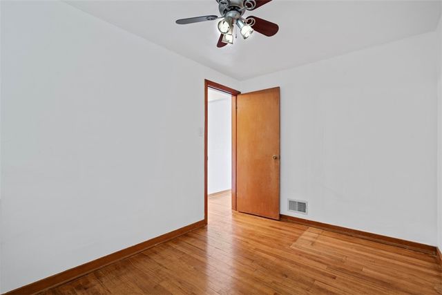 2143 Plainview Ave, Brookline, PA 15226